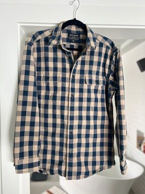 Filson Men's Vintage Flannel Workshirt in Navy and Khaki size Medium